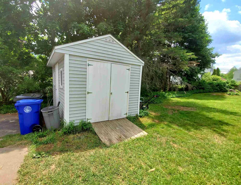 29 Tougas Avenue Manchester NH 03109
