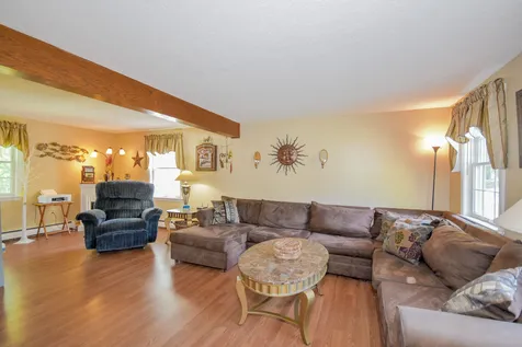 7 Penny Lane Dover NH 03820