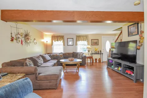 7 Penny Lane Dover NH 03820