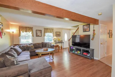 7 Penny Lane Dover NH 03820