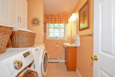 7 Penny Lane Dover NH 03820
