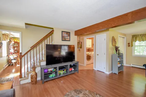 7 Penny Lane Dover NH 03820