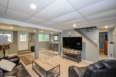 7 Penny Lane Dover NH 03820
