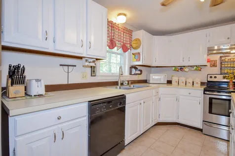 7 Penny Lane Dover NH 03820