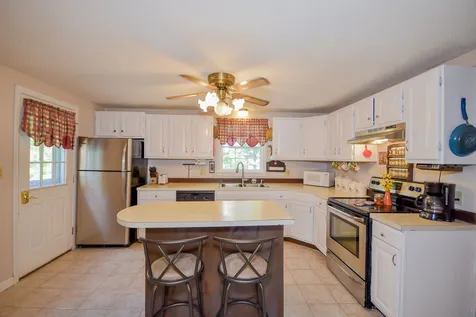 7 Penny Lane Dover NH 03820