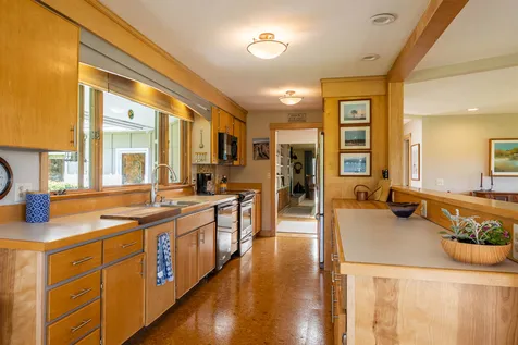 52 Waterview Road Colchester VT 05446