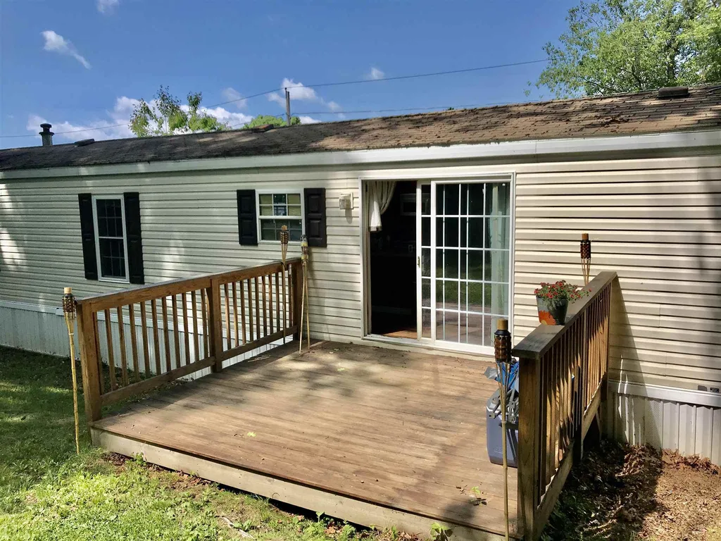 19 Bellic Street Claremont NH 03743