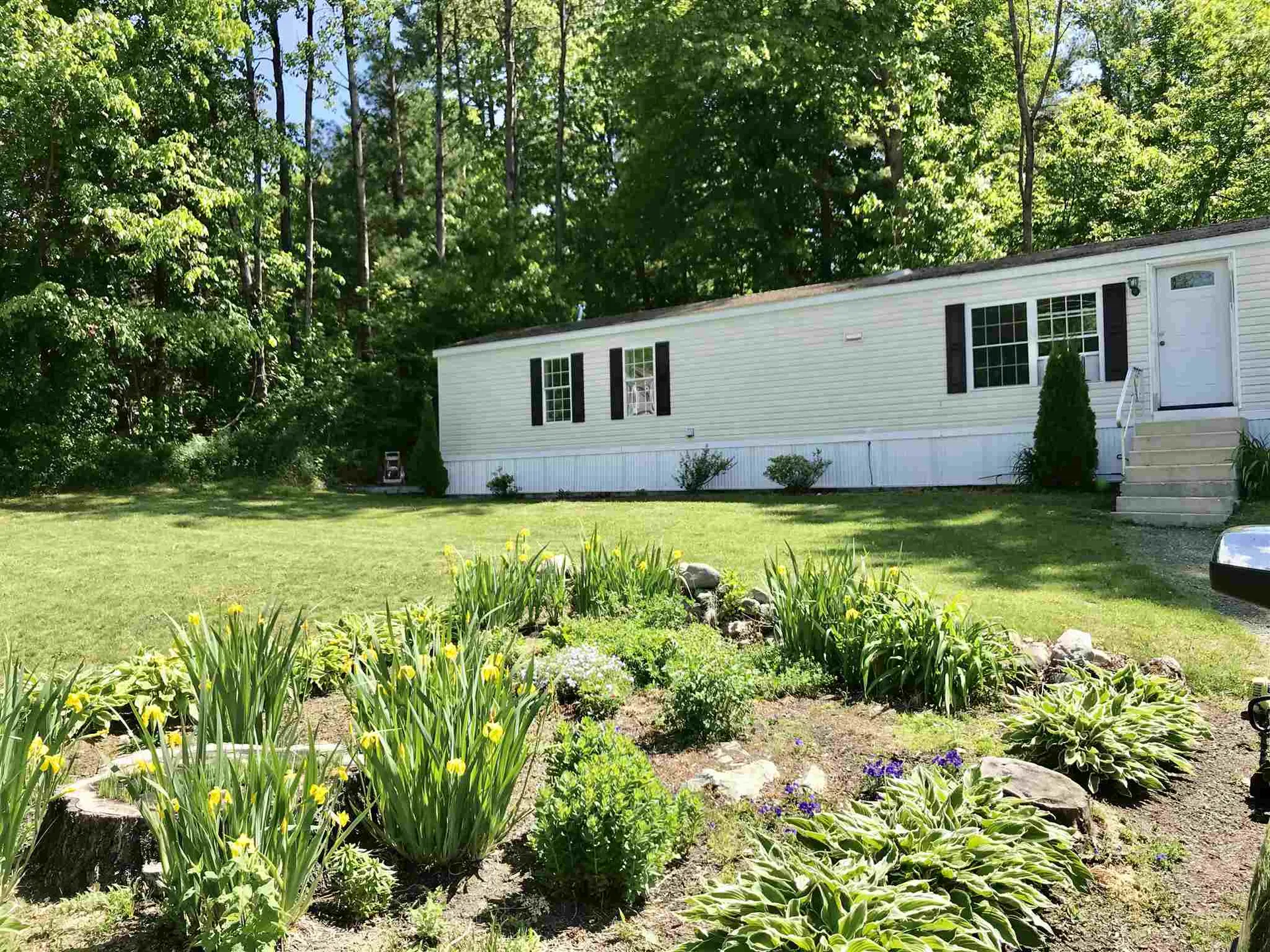 19 Bellic Street Claremont NH 03743