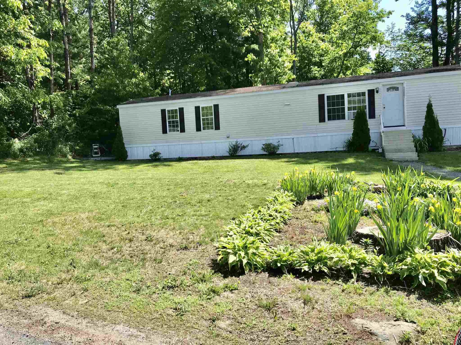 19 Bellic Street Claremont NH 03743