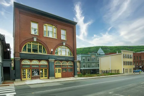 17 Rockingham Street Rockingham VT 05101