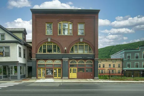 17 Rockingham Street Rockingham VT 05101