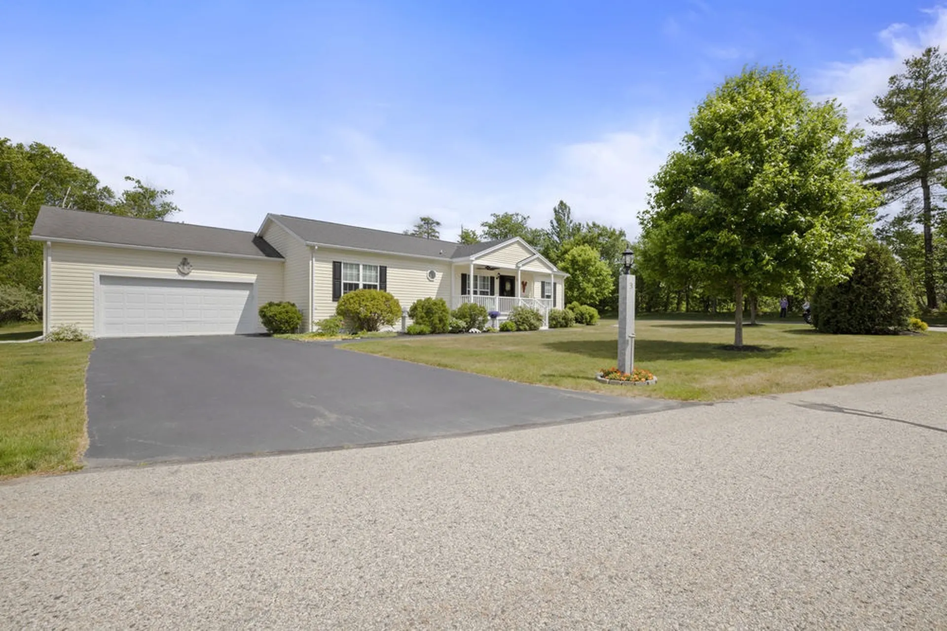 3 Aspen Way North Hampton NH 03862