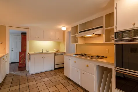 51 Peace Street Dorset VT 05251
