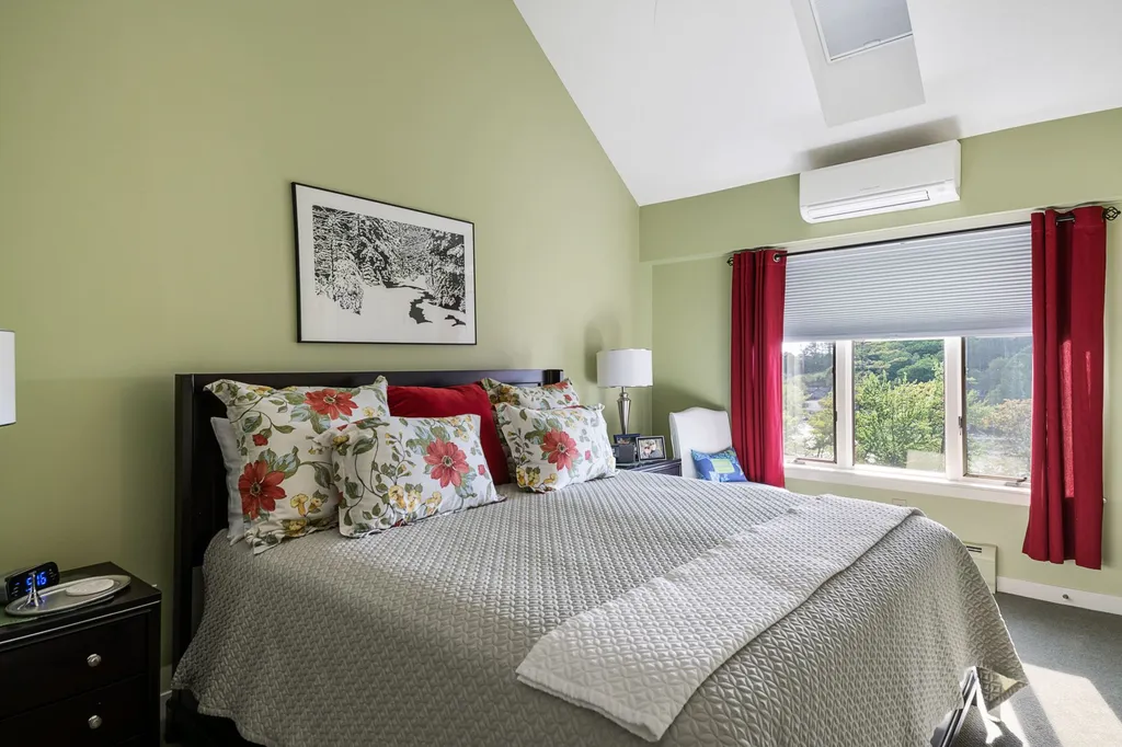 8B Indian Cave Landing Sunapee NH 03782