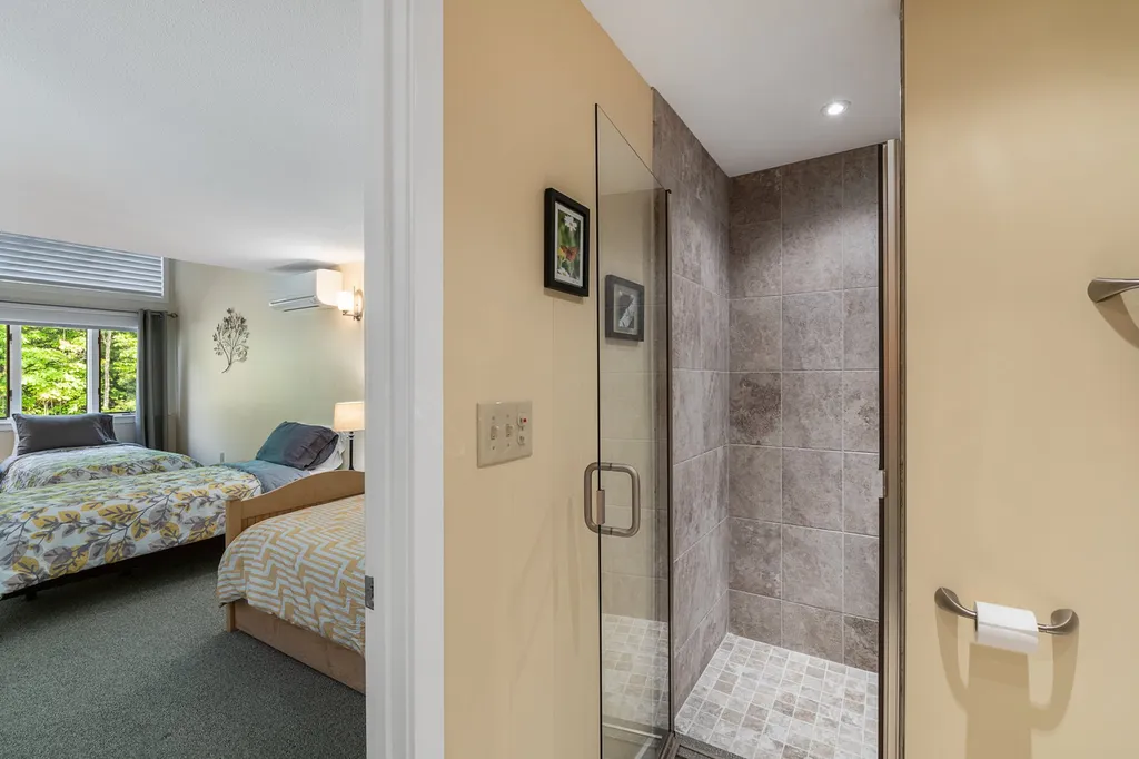 8B Indian Cave Landing Sunapee NH 03782