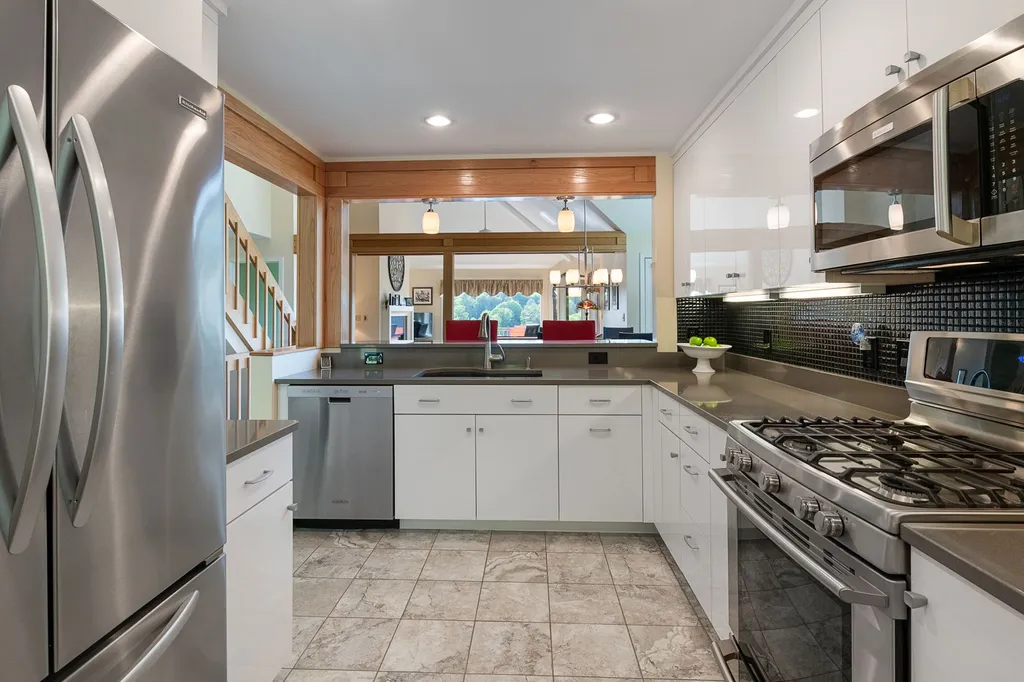 8B Indian Cave Landing Sunapee NH 03782
