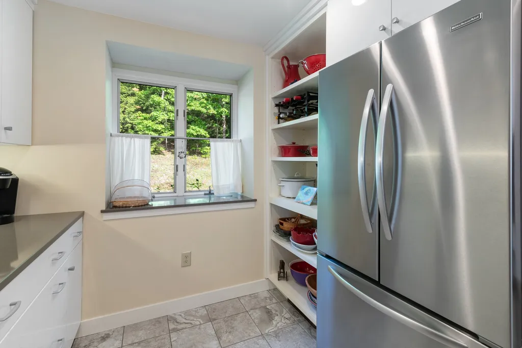 8B Indian Cave Landing Sunapee NH 03782