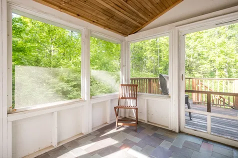 9 Pinecrest Lane Durham NH 03824