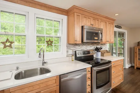 9 Pinecrest Lane Durham NH 03824