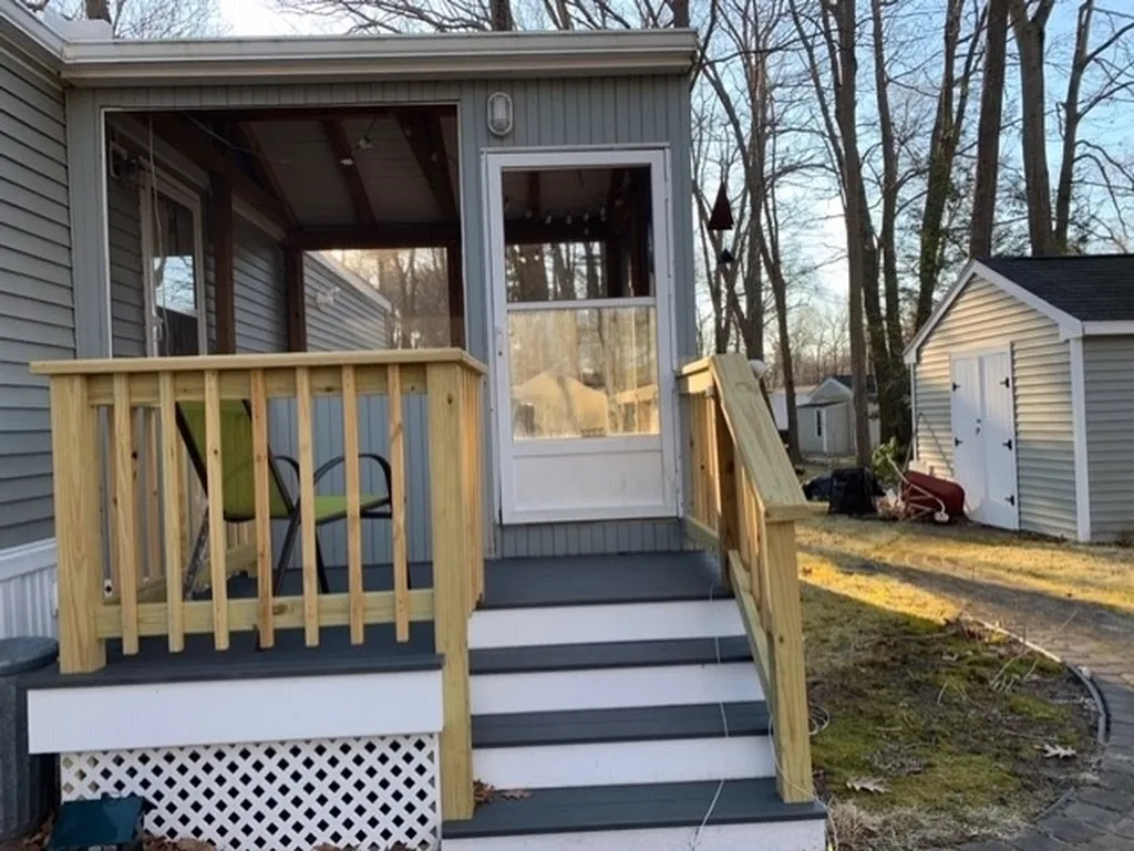 70 Cynthia Circle Seabrook NH 03874