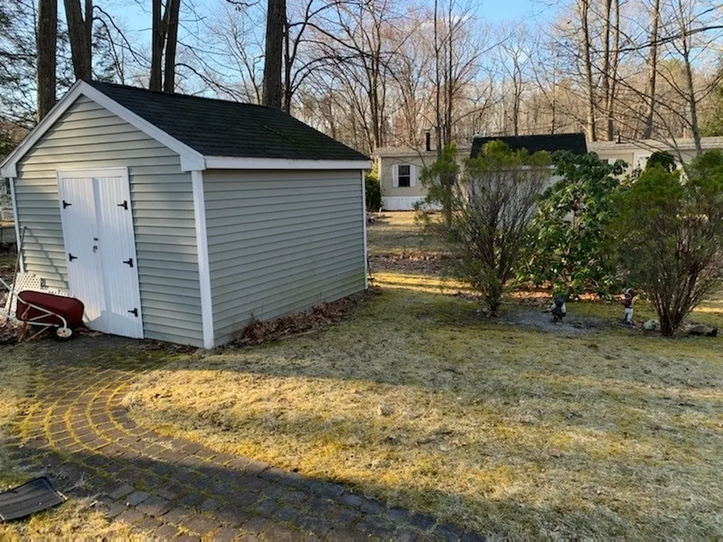 70 Cynthia Circle Seabrook NH 03874