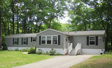 70 Cynthia Circle Seabrook NH 03874