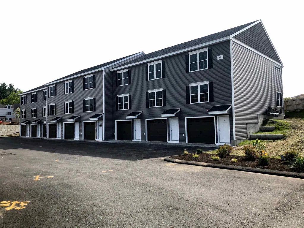 3 Nutfield Court Derry NH 03038