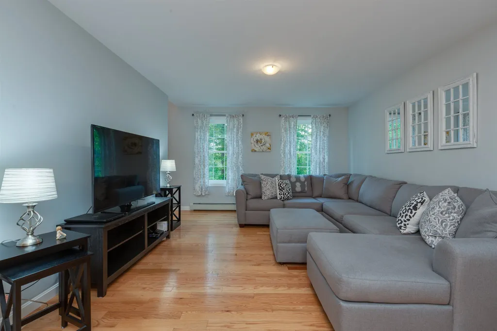 367 Greenhill Road Barrington NH 03825
