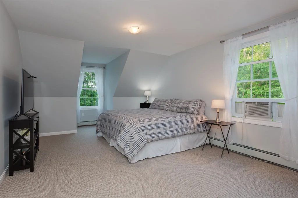 367 Greenhill Road Barrington NH 03825