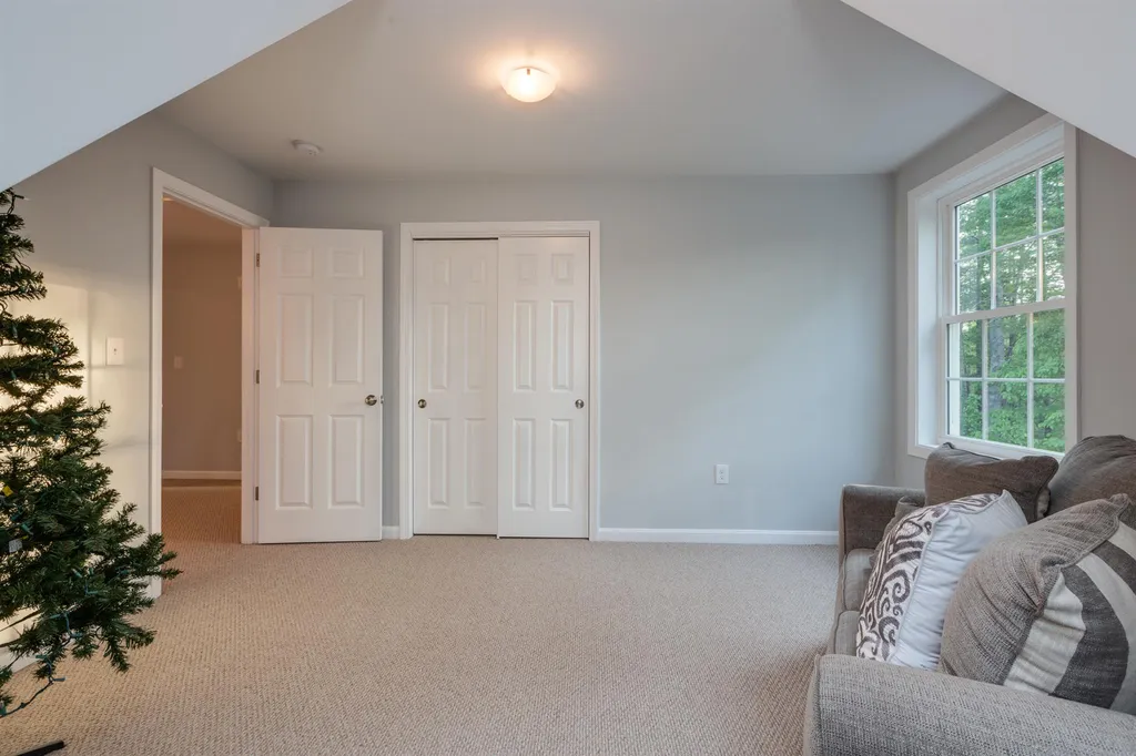 367 Greenhill Road Barrington NH 03825