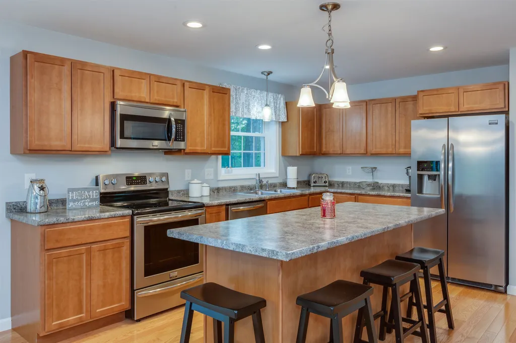 367 Greenhill Road Barrington NH 03825