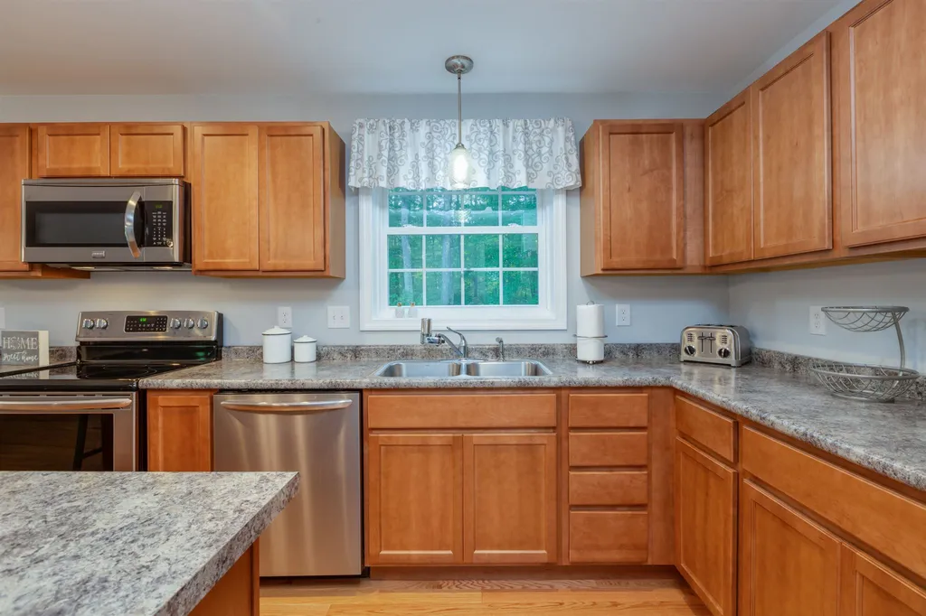 367 Greenhill Road Barrington NH 03825