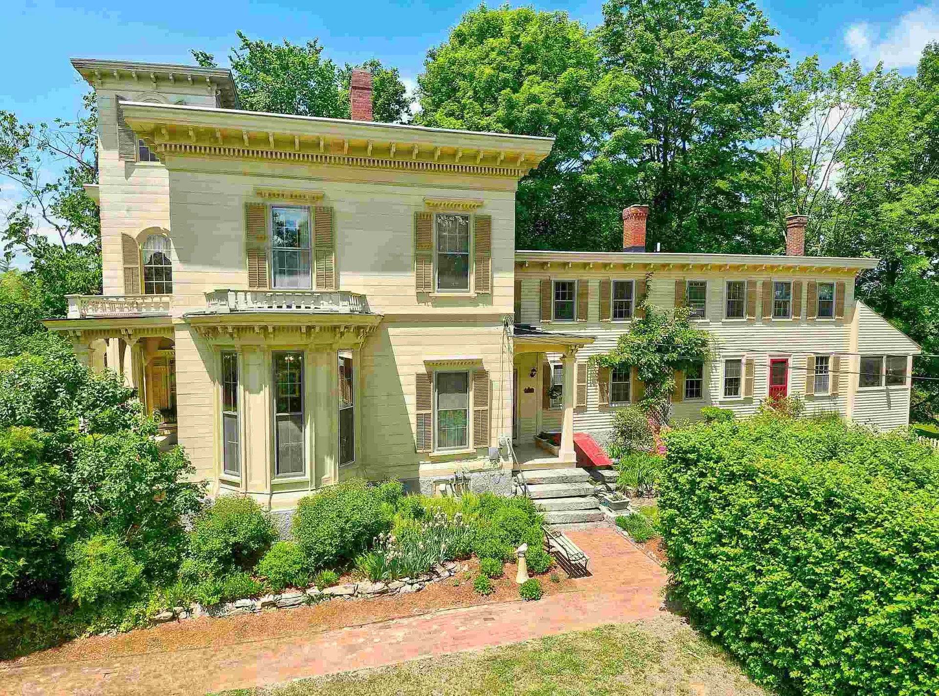 12 Chester Street Chester NH 03036