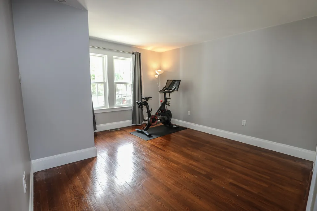 129 Almond Street Manchester NH 03102