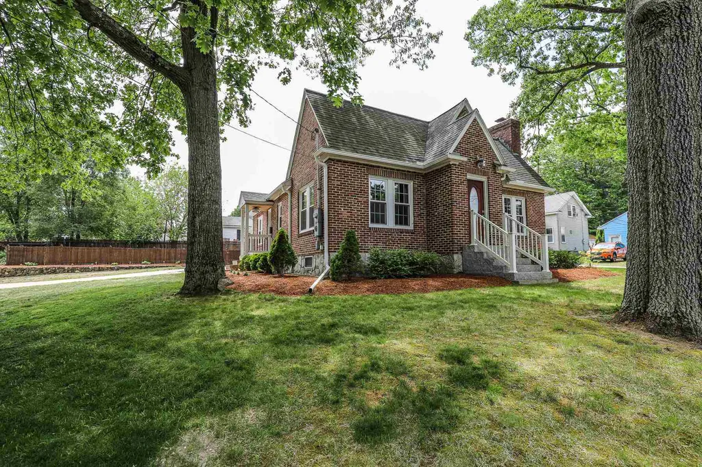 129 Almond Street Manchester NH 03102