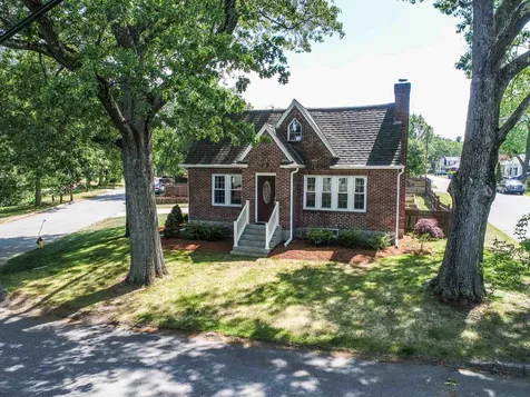 129 Almond Street Manchester NH 03102