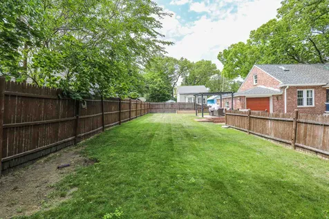 129 Almond Street Manchester NH 03102