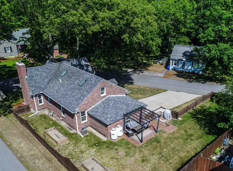 129 Almond Street Manchester NH 03102