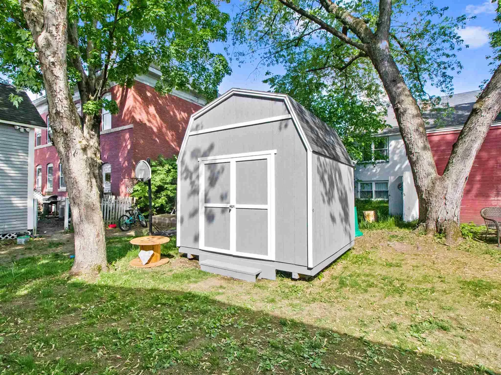 4 Cocheco Avenue Rochester NH 03868