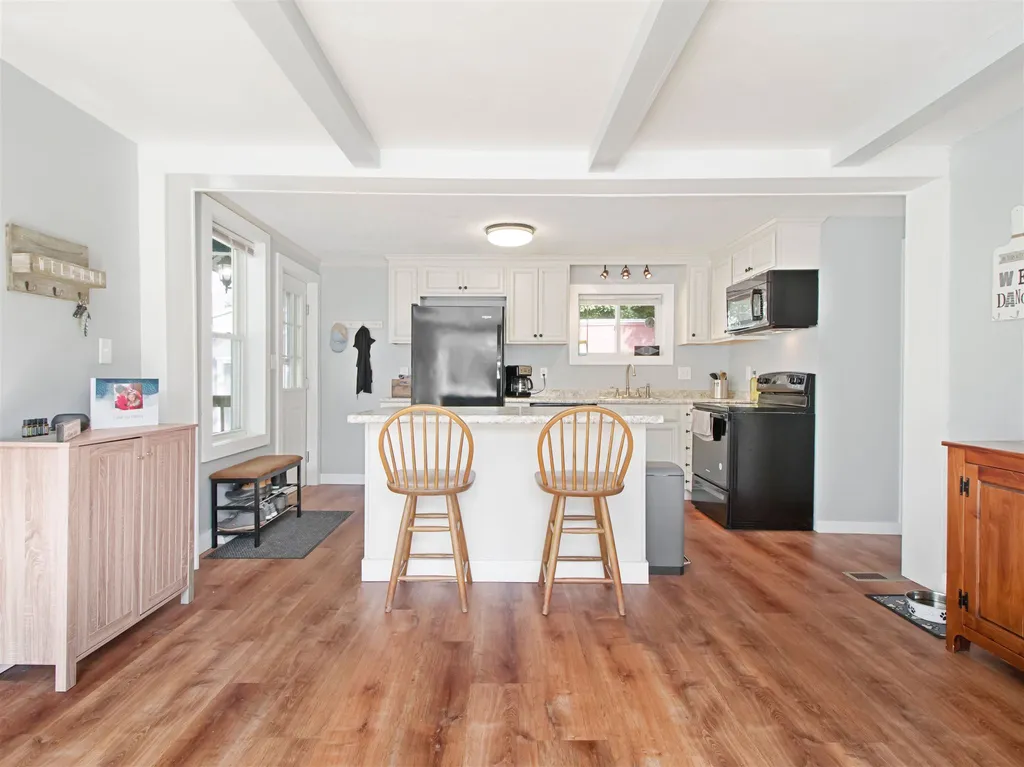 4 Cocheco Avenue Rochester NH 03868