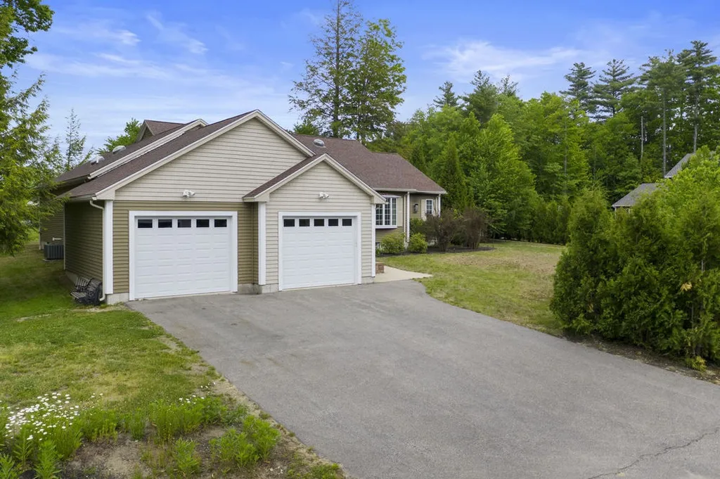 29 Crimson Lane Rochester NH 03868