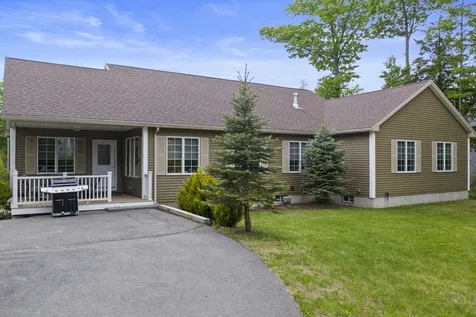 29 Crimson Lane Rochester NH 03868