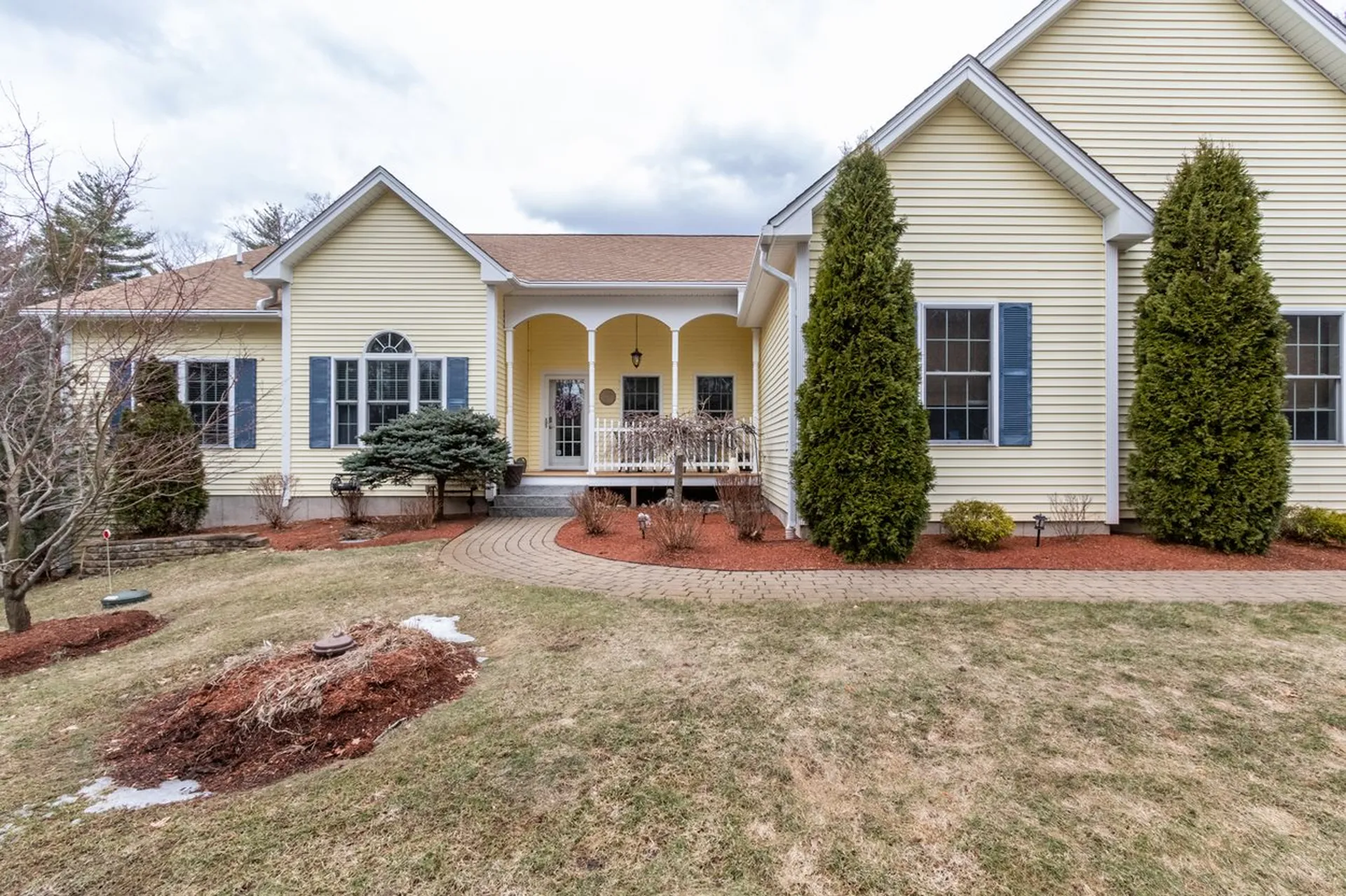 24 Boxwood Drive Auburn NH 03032