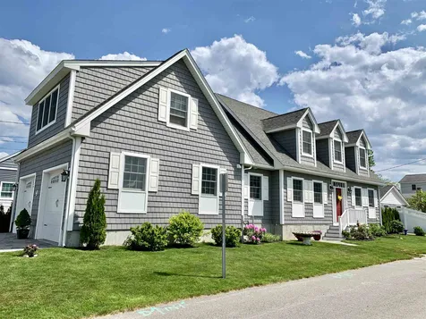 4 Greene Street Hampton NH 03842