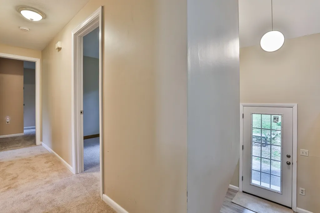 8 David Drive Hudson NH 03051