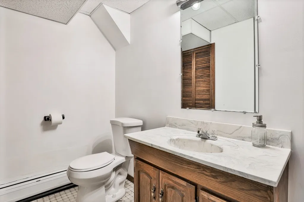 8 David Drive Hudson NH 03051