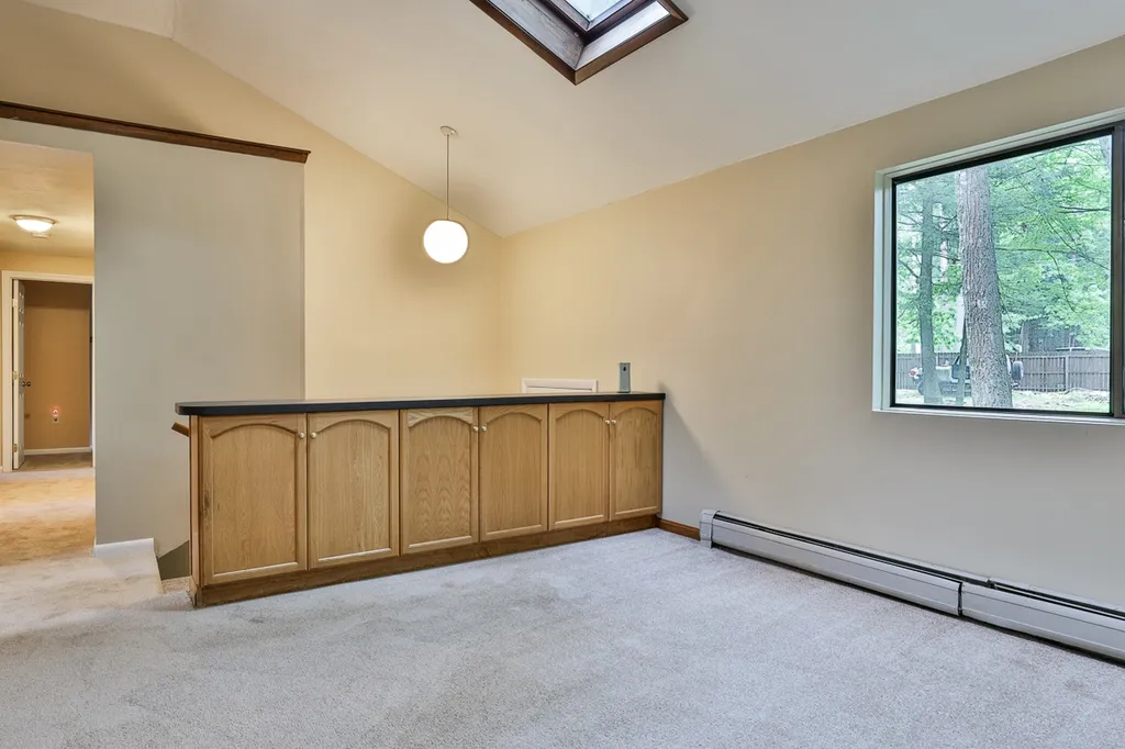 8 David Drive Hudson NH 03051