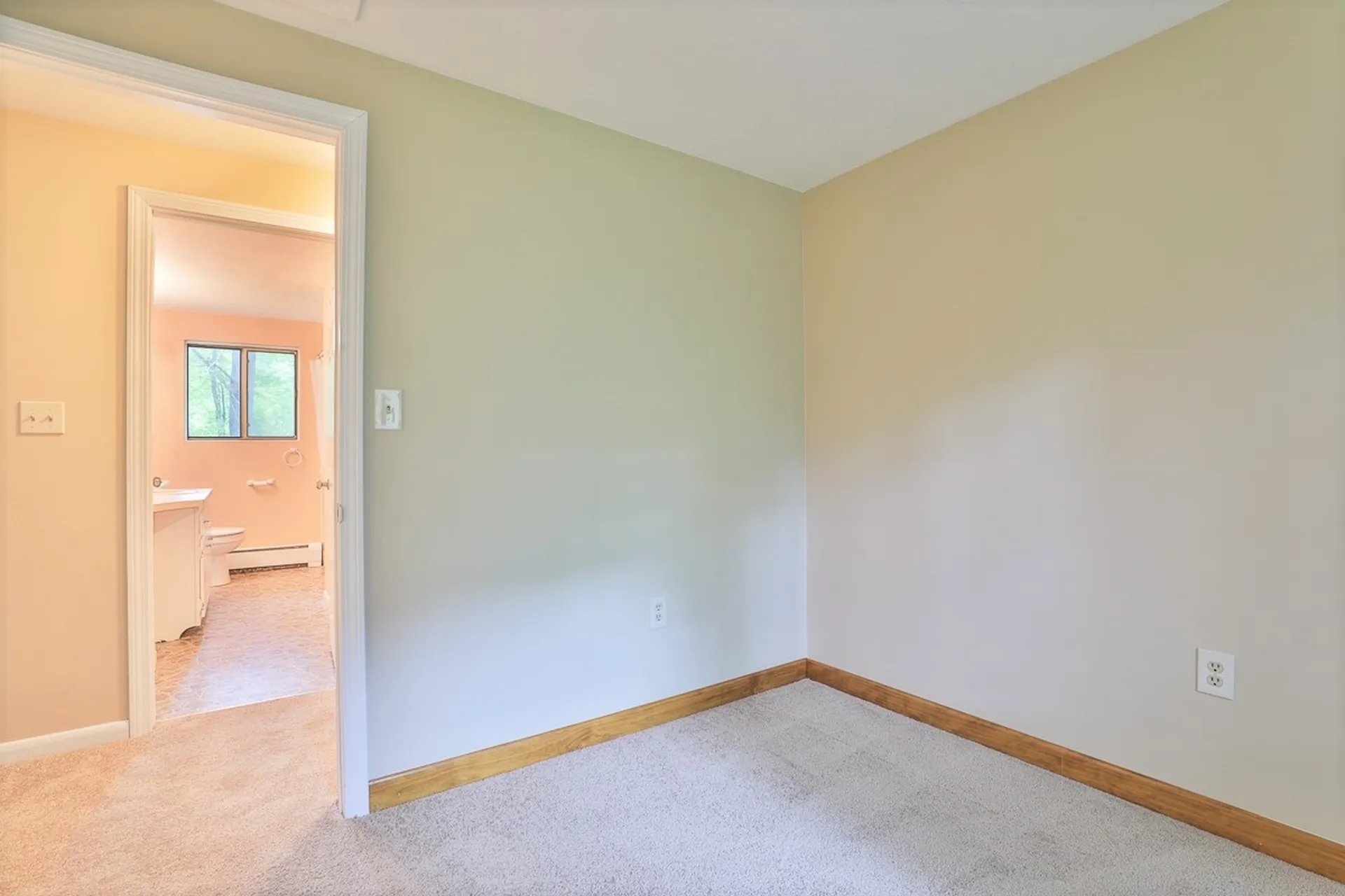 8 David Drive Hudson NH 03051