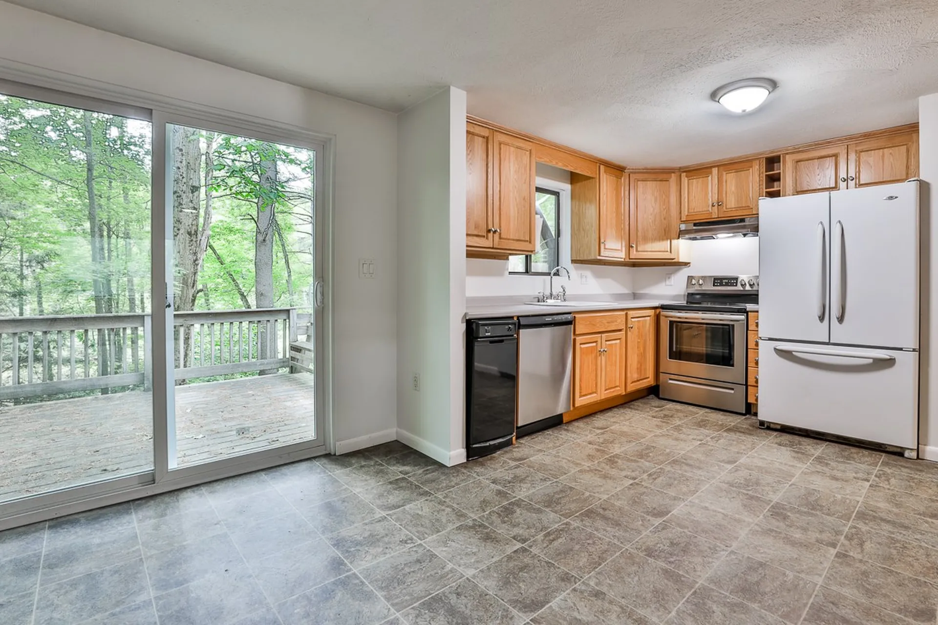 8 David Drive Hudson NH 03051