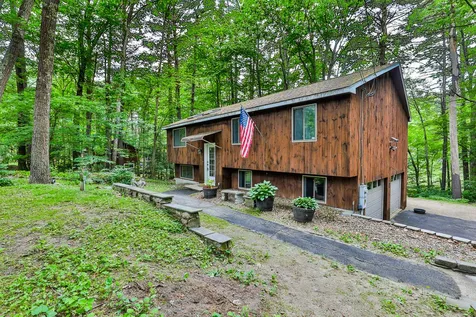 8 David Drive Hudson NH 03051